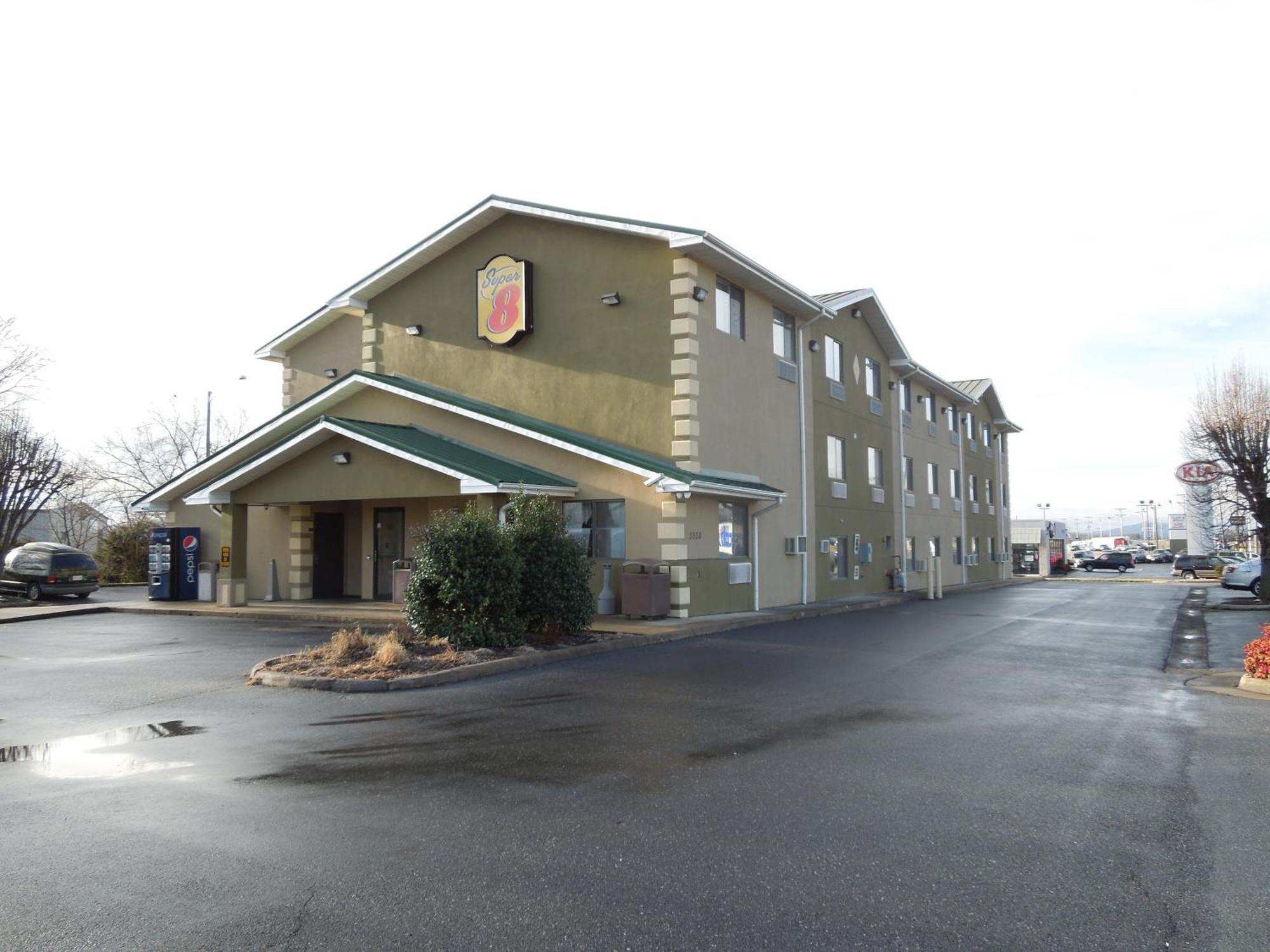 Super 8 By Wyndham Harrisonburg Motel Exterior foto